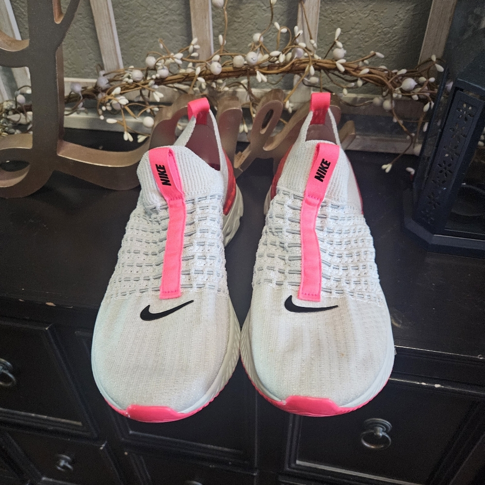 Nike React Phantom Run Flyknit 2